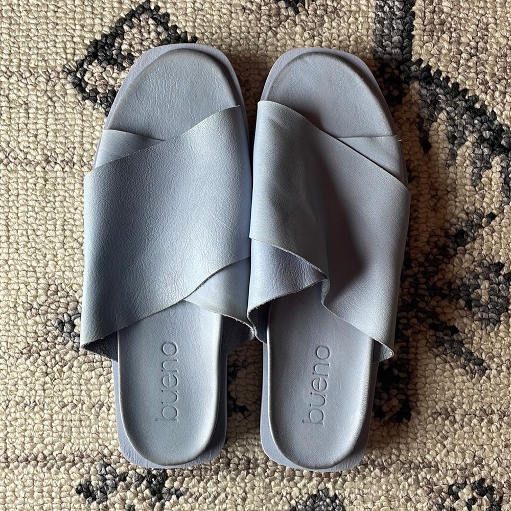 NWOT Bueno Josie Leather slides/sandals size 10.5